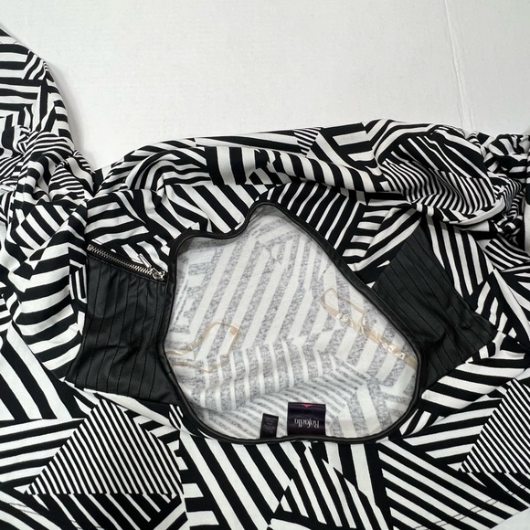 Women's Plus Size Geo Stripes Tunic Top Black Blouse White Shirt 3/4 Sleeves 2X - Picture 8 of 17